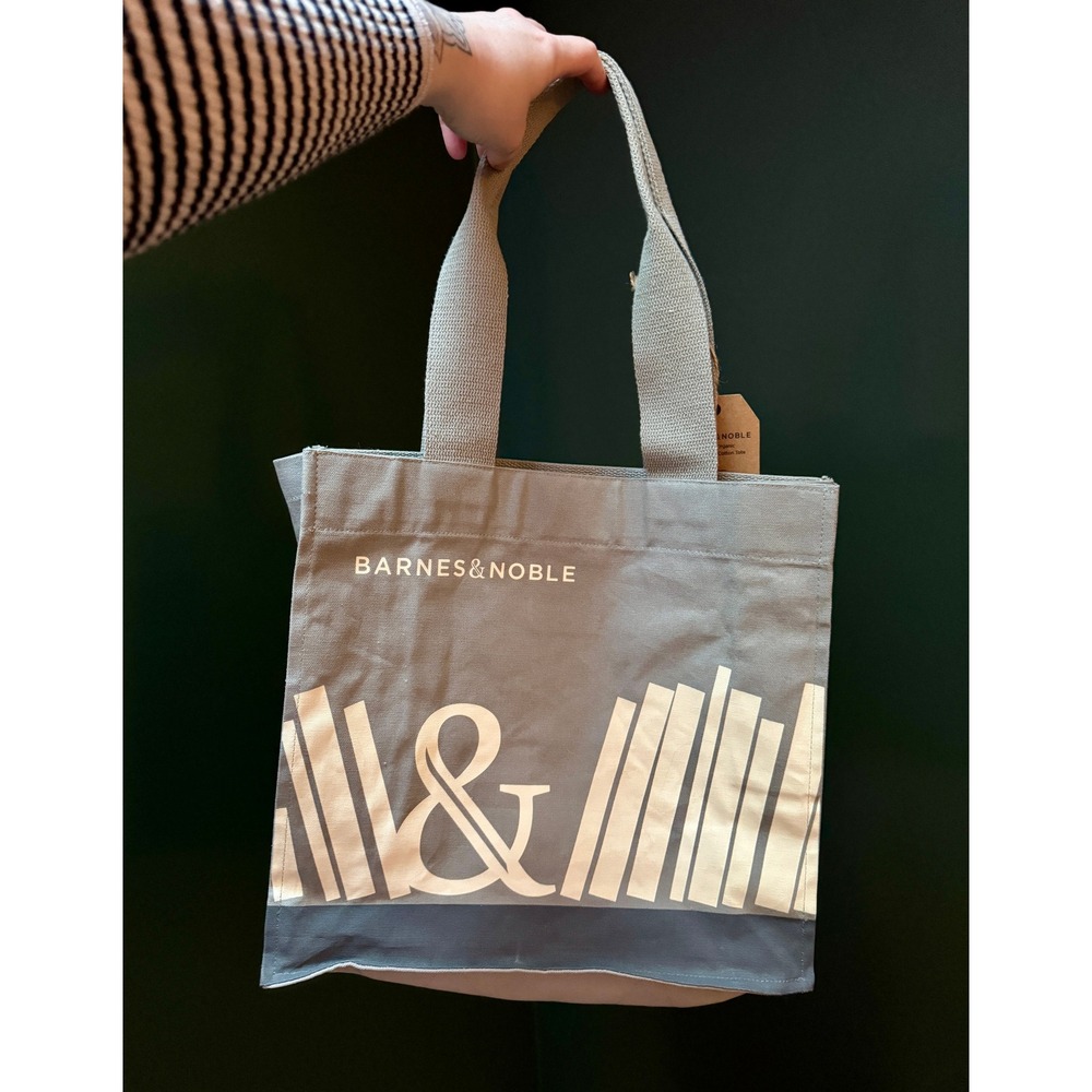 NWT Barnes‎ Noble Canvas Tote Bag Ampersand Book Stack Graphic
